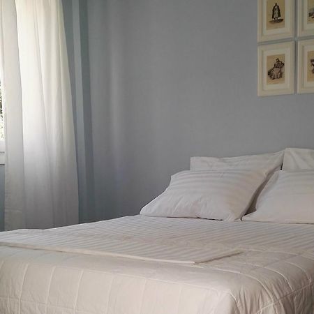 Paris Spacious Beach Apartment 루트라키 외부 사진