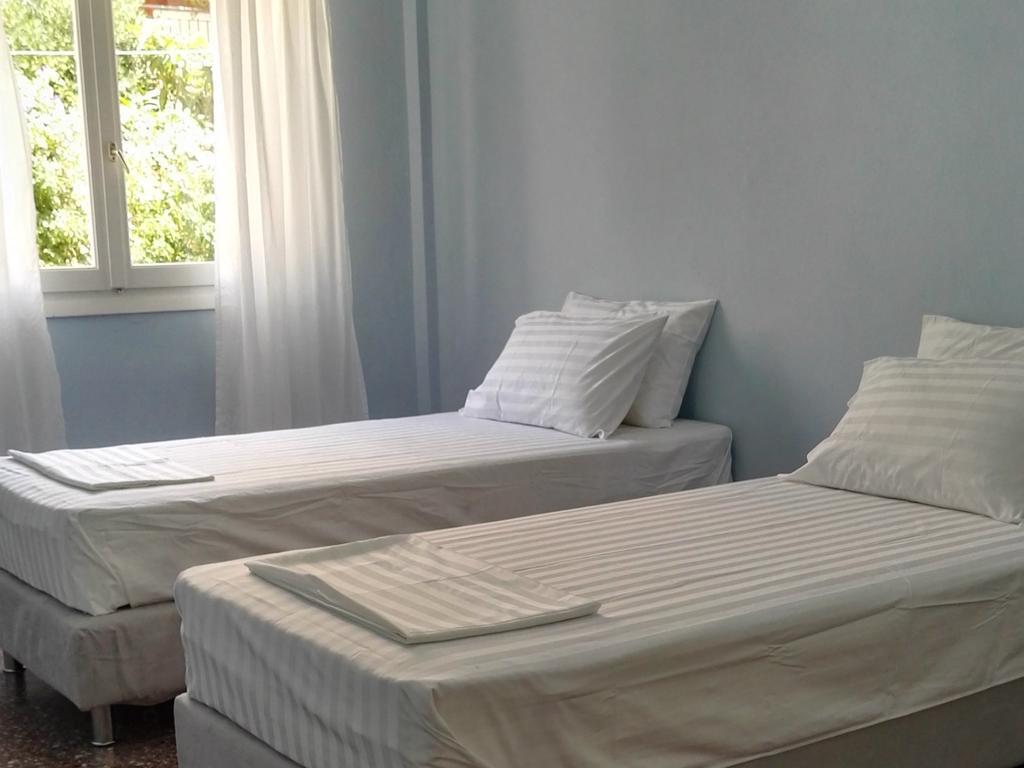 Paris Spacious Beach Apartment 루트라키 외부 사진